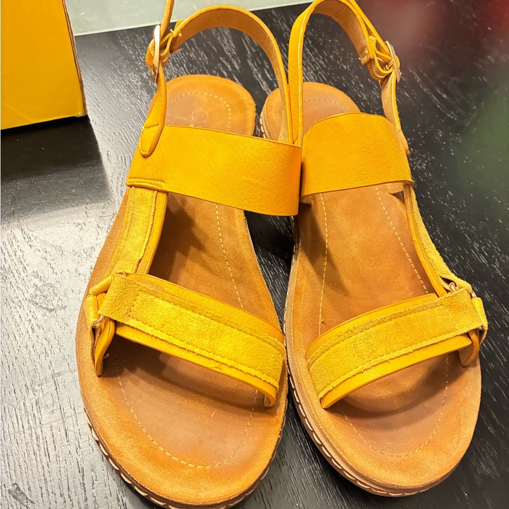 Women's Yellow Sandals